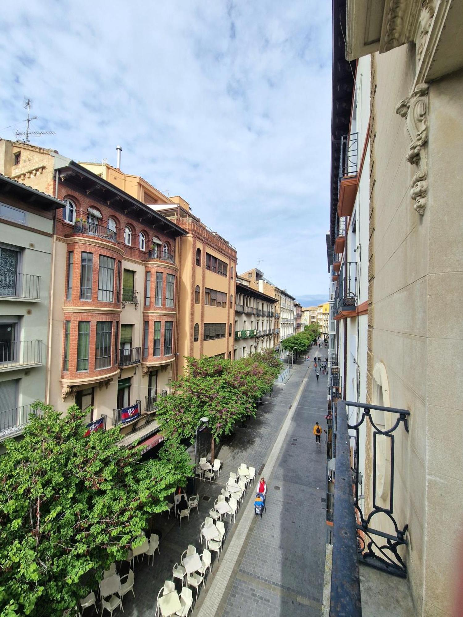 Hostal Rugaca ウエスカ エクステリア 写真