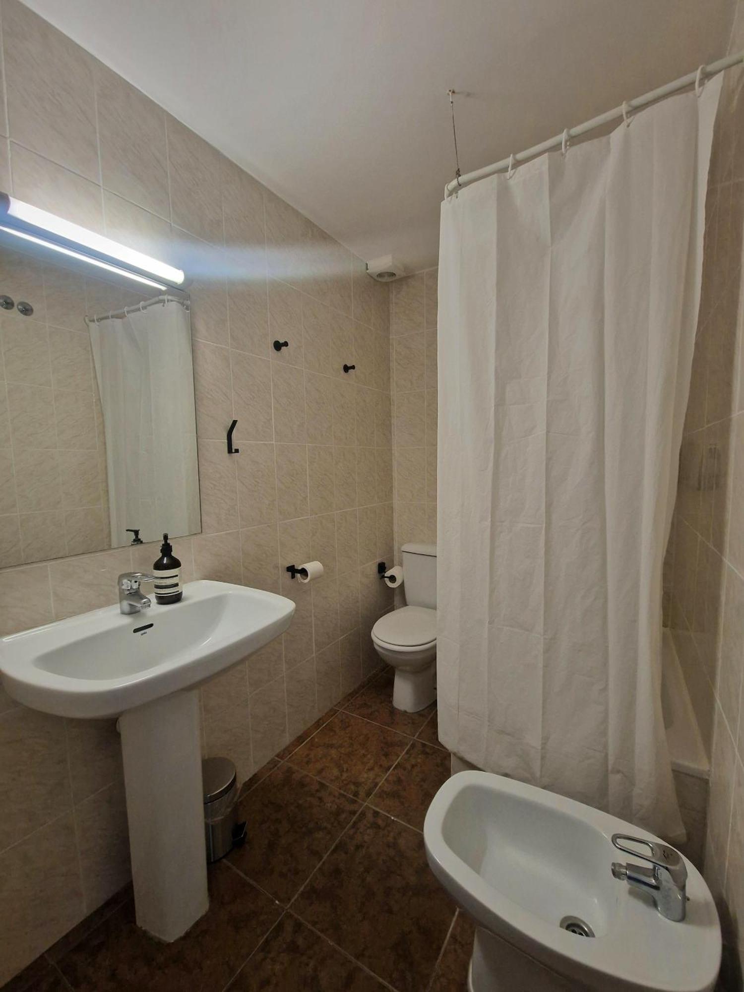 Hostal Rugaca ウエスカ エクステリア 写真
