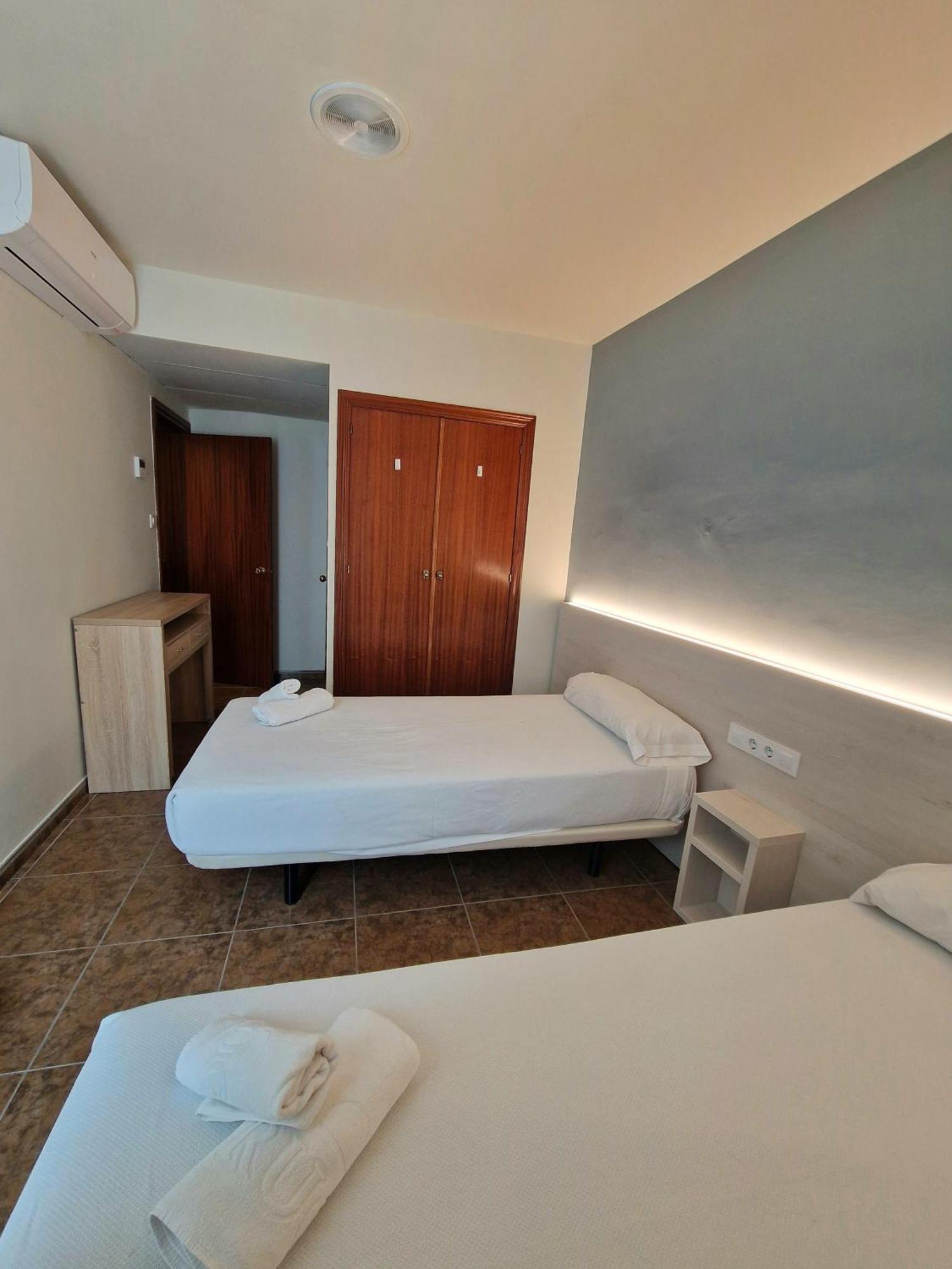 Hostal Rugaca ウエスカ エクステリア 写真